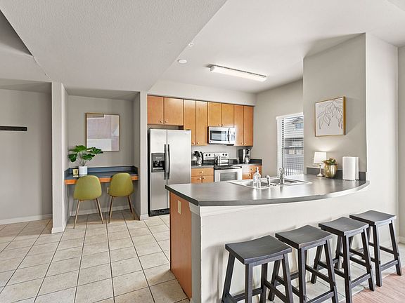 4th image of 2515 Pearl St APT 601