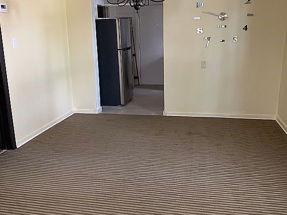 4th image of 315 Emma St #321