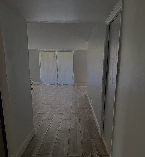 6200 — Photo 3
