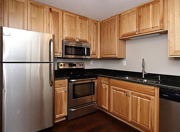 3rd image of 3440 Golfview Dr Unit 103
