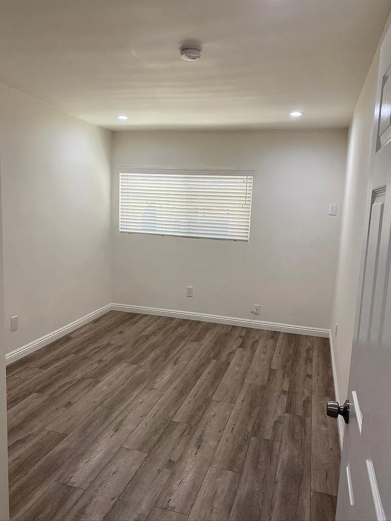 1 bed, 700 sqft, $1,875 — Photo 4
