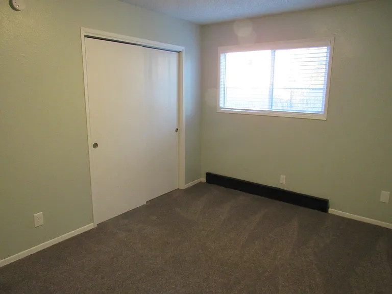 2828 N Julia St — Photo 16
