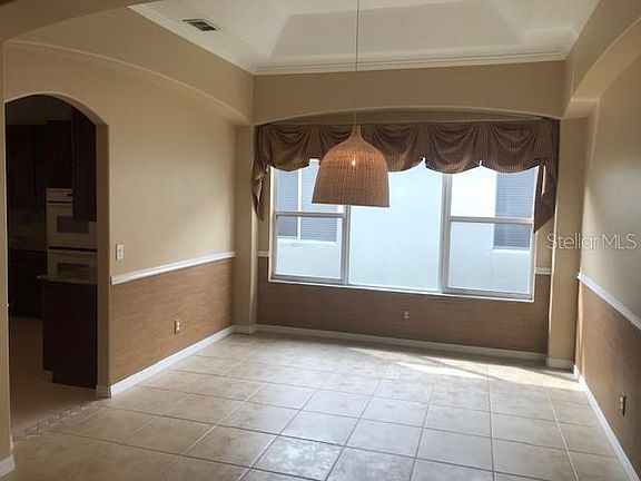 3rd image of 27152 Fordham Dr