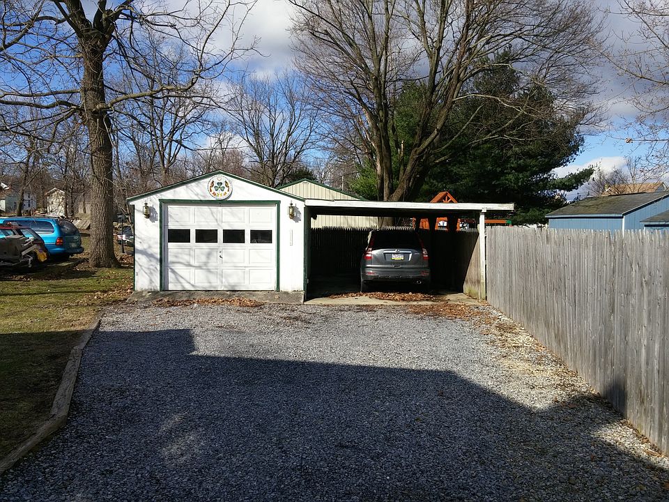 2nd image of 897 Pleasant Hill Rd