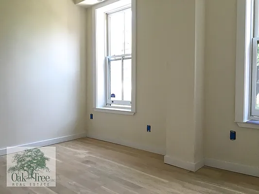 Rented by Oak Tree LLC | media 18