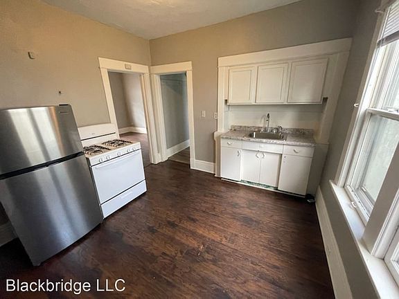3rd image of 1029 Virginia St #1029A