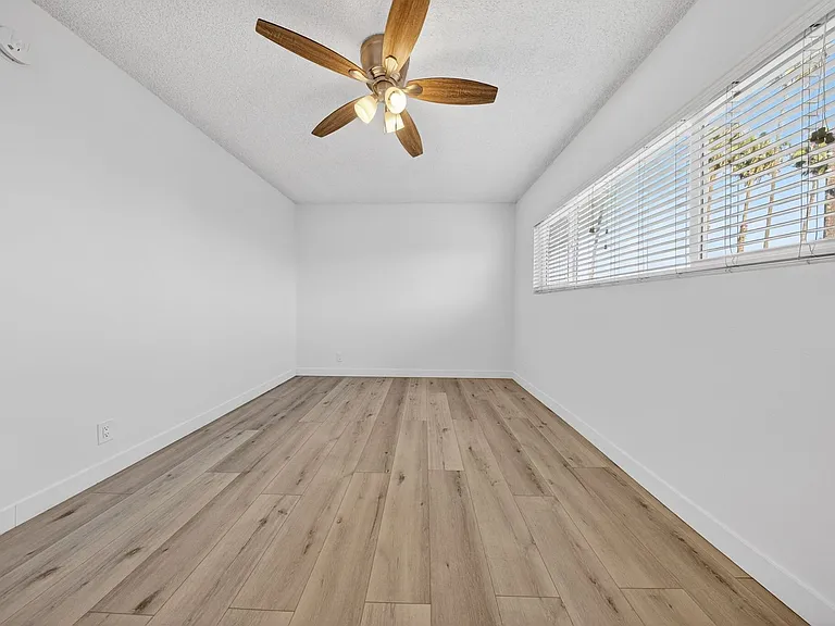 1815 N. Harvard Blvd — Photo 56