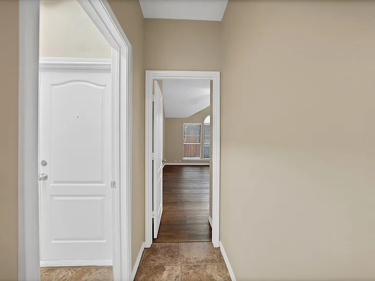 5708 McKinley Ln — Photo 18
