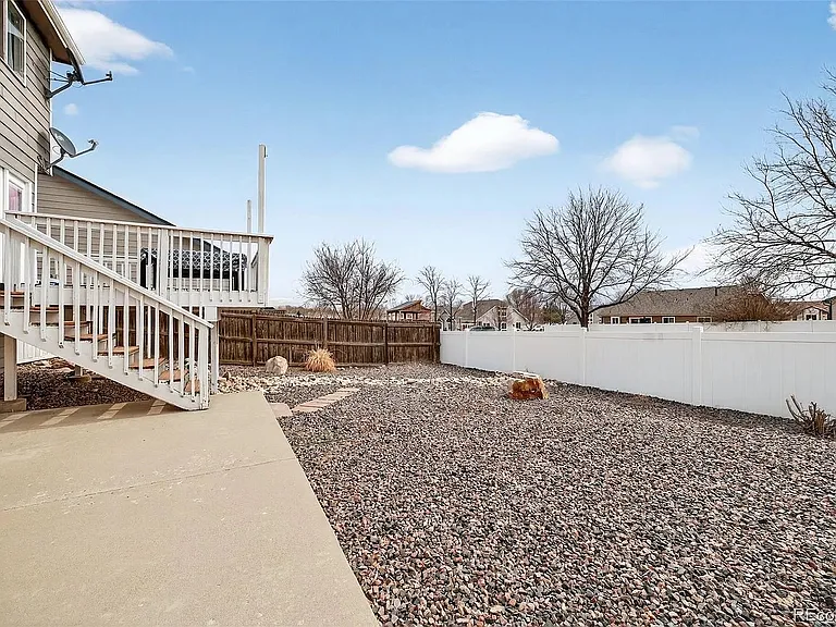 1904 Greenbriar Ct — Photo 20