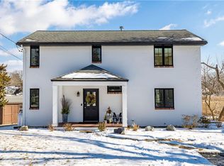 44 S Cove Rd, Old Saybrook, CT 06475