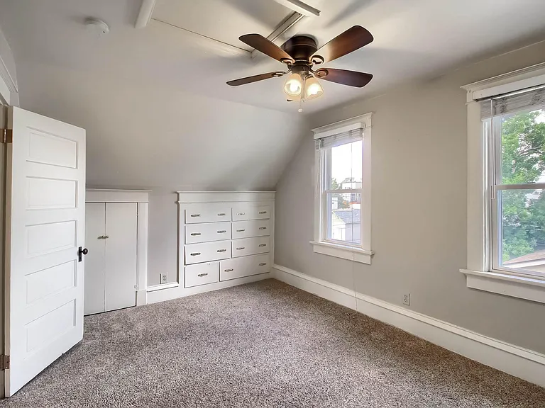 Rear bedroom, facing west.
