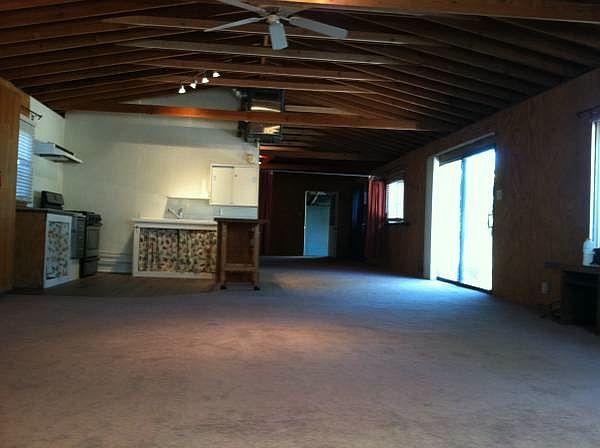 2nd image of 17945 Topham St