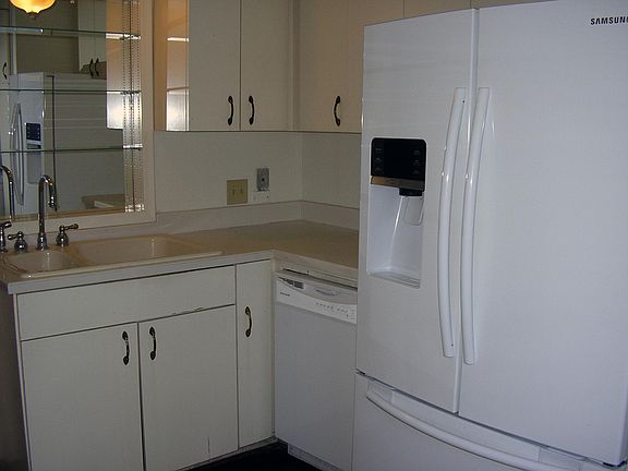 4th image of 3015 Mahanna Springs Dr