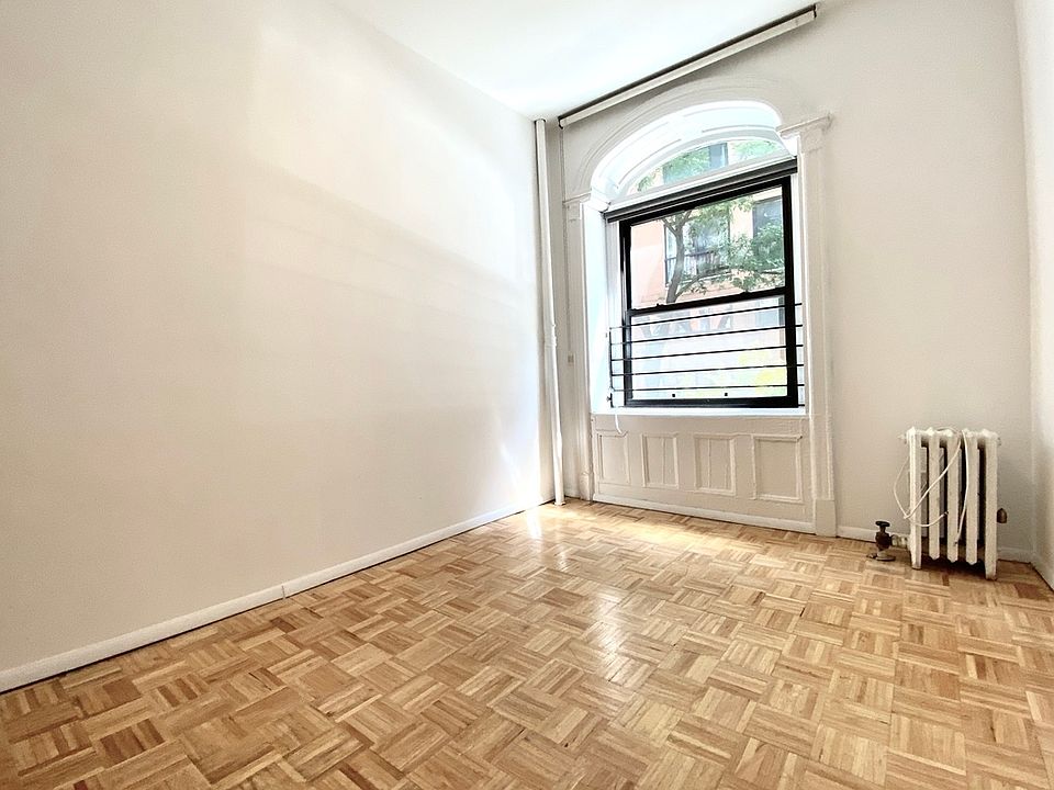 1st image of 11 Jones St #1E