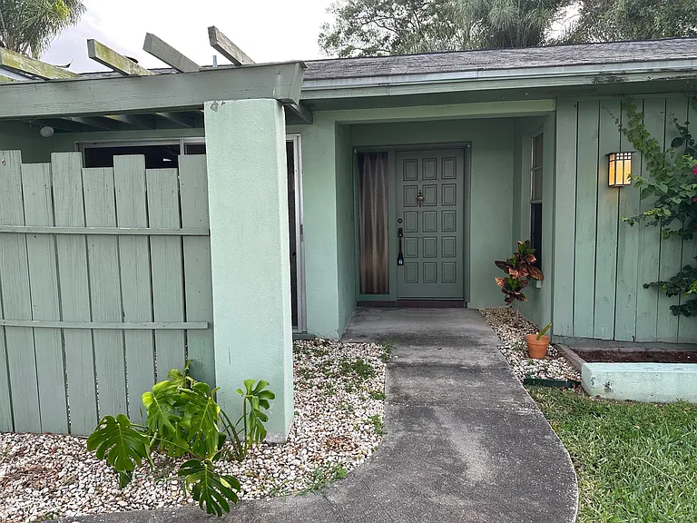 1939 Arvis Cir W — Photo 5