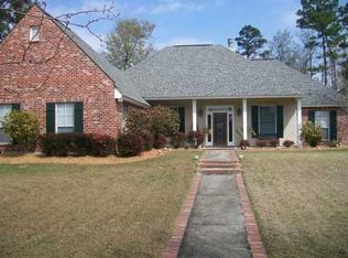 812 River Oaks Dr, Covington, LA 70433
