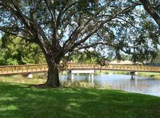 510 Club Dr, Palm Beach Gardens, FL 33418