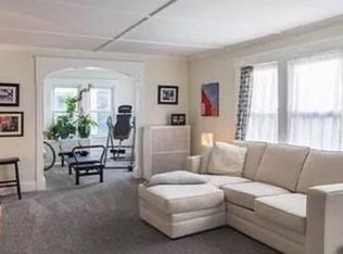 8 Commonwealth Ave, Swampscott, MA 01907