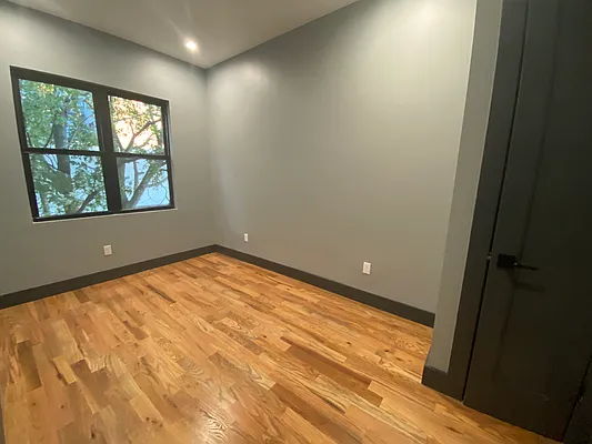 Rented by Premier Metro Realty Corp | media 19