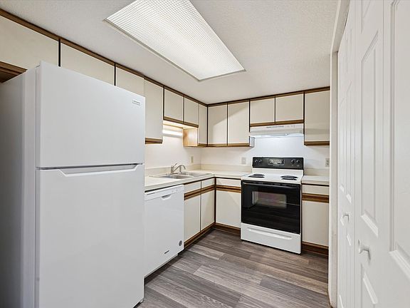 3rd image of 1169 Shadow Ln APT 204