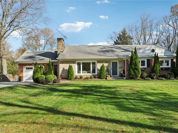 1927 Horseshoe Blvd, Westlake, OH 44145