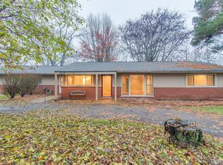 2443 Ivanhoe Dr, West Bloomfield, MI