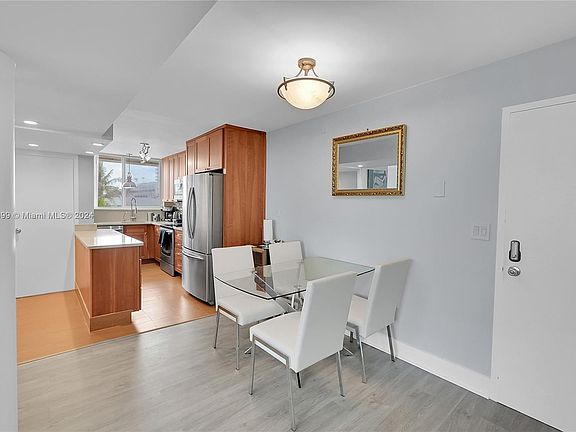 2nd image of 524 Orton Ave APT 303