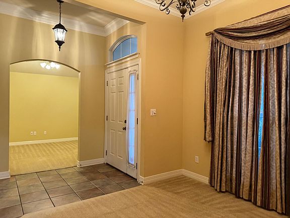 5th image of 217 Avondale Ln