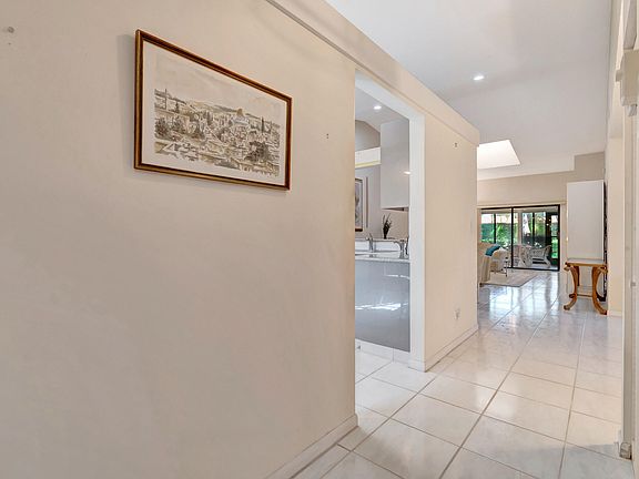 4th image of 6346 Royal Manor Circle