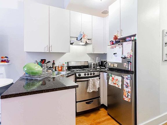 3rd image of 35 E 65th St #2C