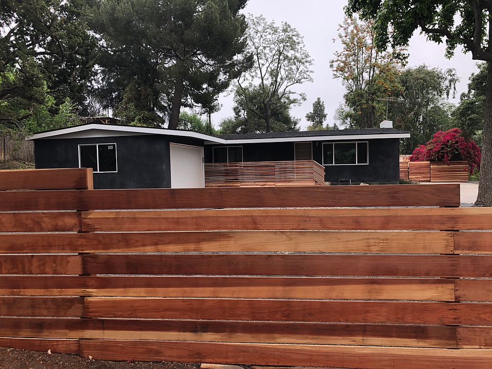2nd image of 356 Vinehill Dr