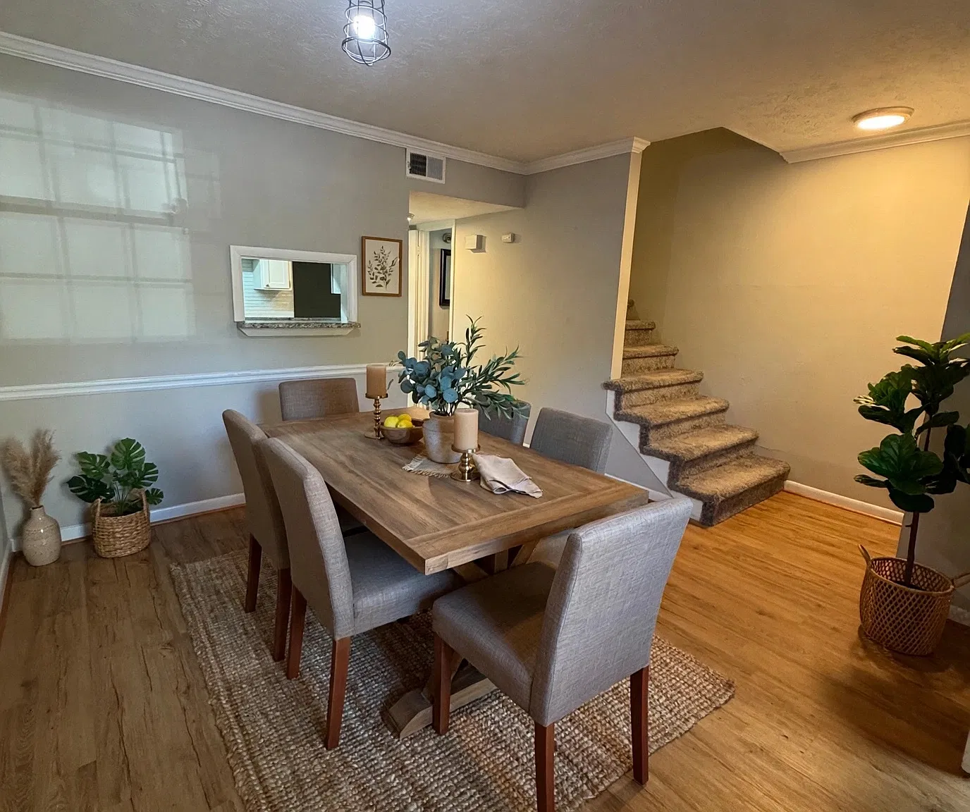 2 bed, 1.5 bath, 1056 sqft, $1,675 — Photo 4