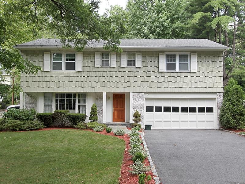 renovated Colonial Rental In Larchmont Village