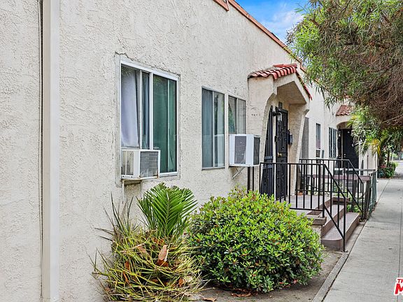 5th image of 3836 S Gramercy Pl