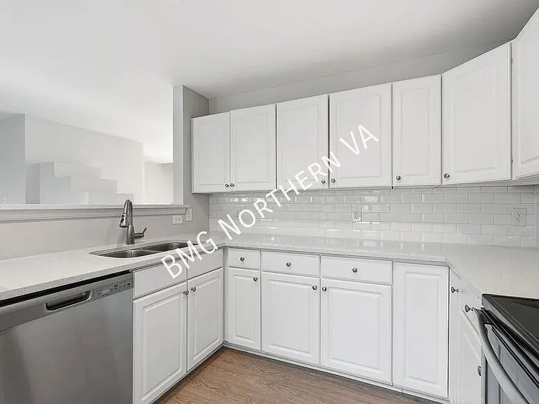 1881 Crescent Park Dr — Photo 13