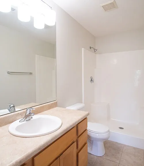 111 E Westplains Rd — Photo 33