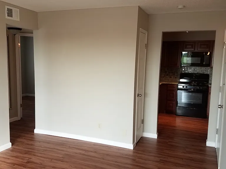 505 N Benton Ave — Photo 23