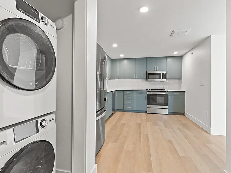 University Hill Apartments — Photo 12