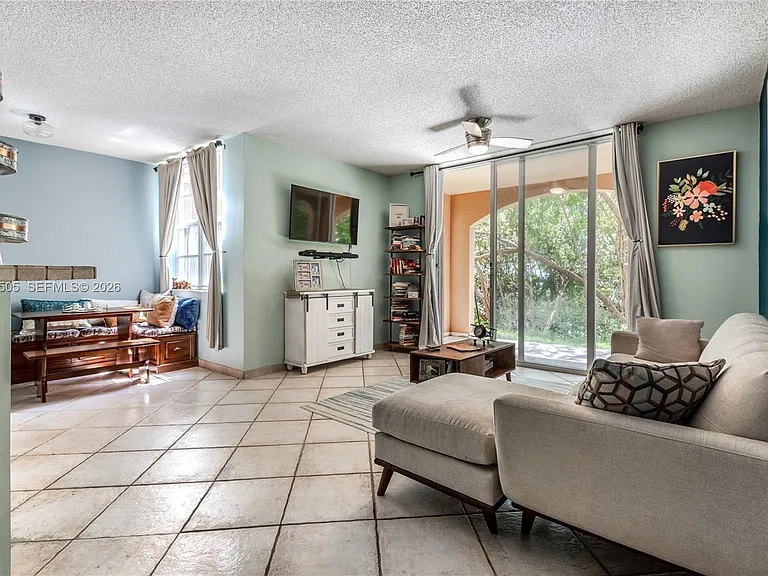 19601 E Country Club Dr #7104 — Photo 4