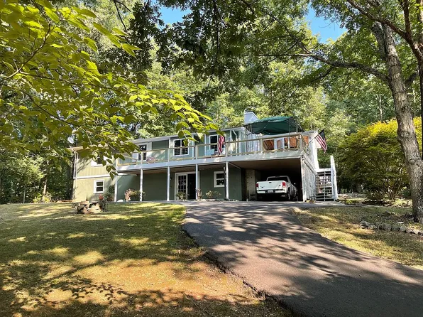 792 Highland Lake Rd, Union Hall, VA 24176