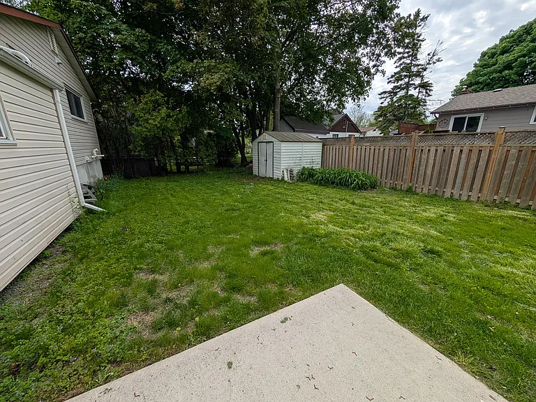 697 Collins Bay Rd #HOUSE — Photo 21