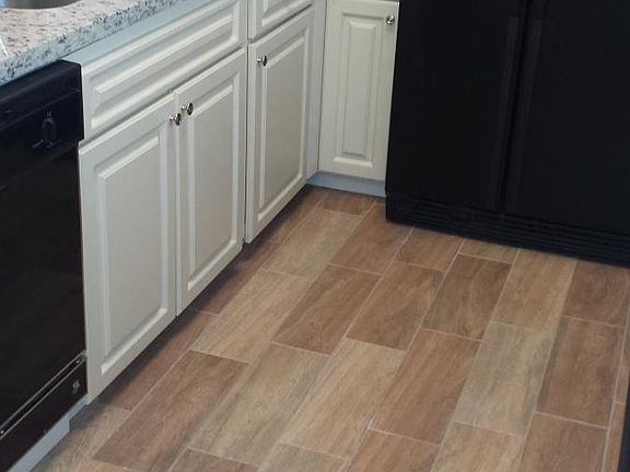 4th image of 1001 SE 16th St APT 3
