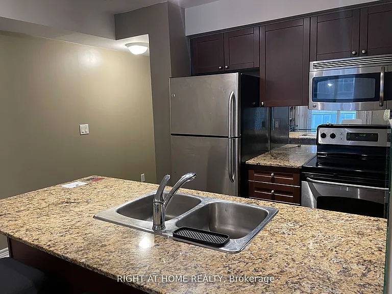 761 Bay St #807 — Photo 6