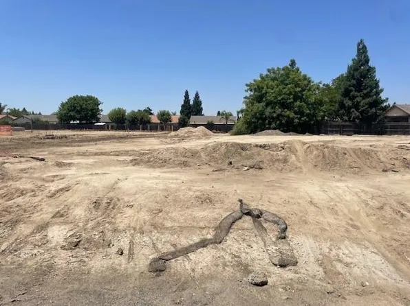 2219 Diamante Drive, Tulare, CA 93274