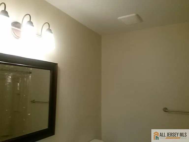 510 Sunshine Ct — Photo 18