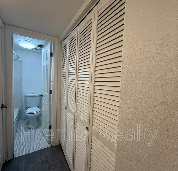 1575 Greenlea Dr #9 — Photo 22