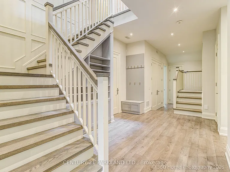 141 Churchill Ave — Photo 35