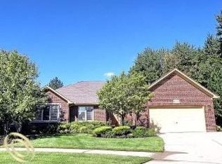 49555 Leonard Ct, Macomb, MI 48044