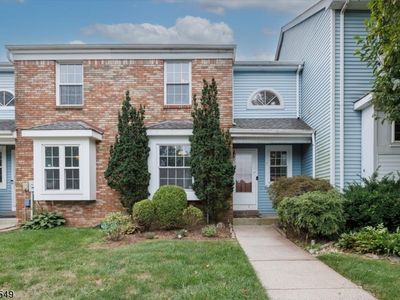 8 Pond Ct, Hillsborough, NJ, 08844