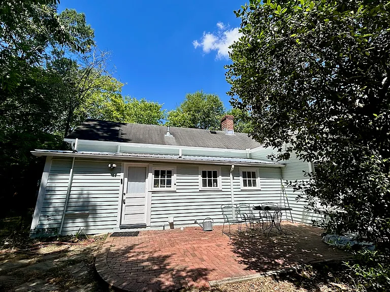 200 E Braxton Foushee St — Photo 5